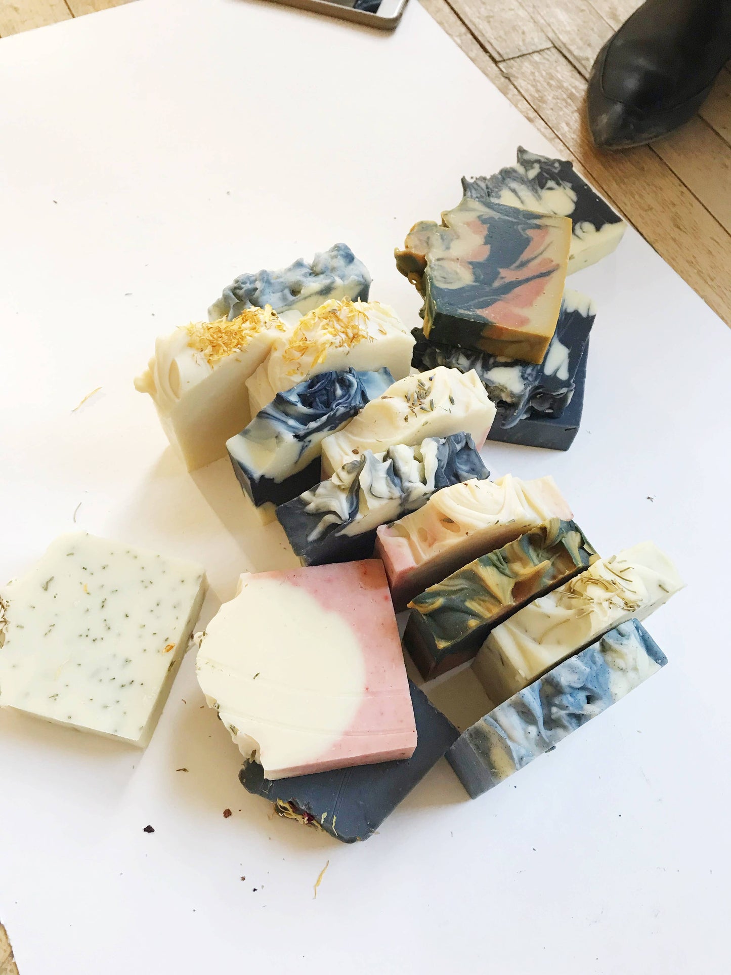 Lemon and Rosemary Soap - Canadian Made - No Tariffs