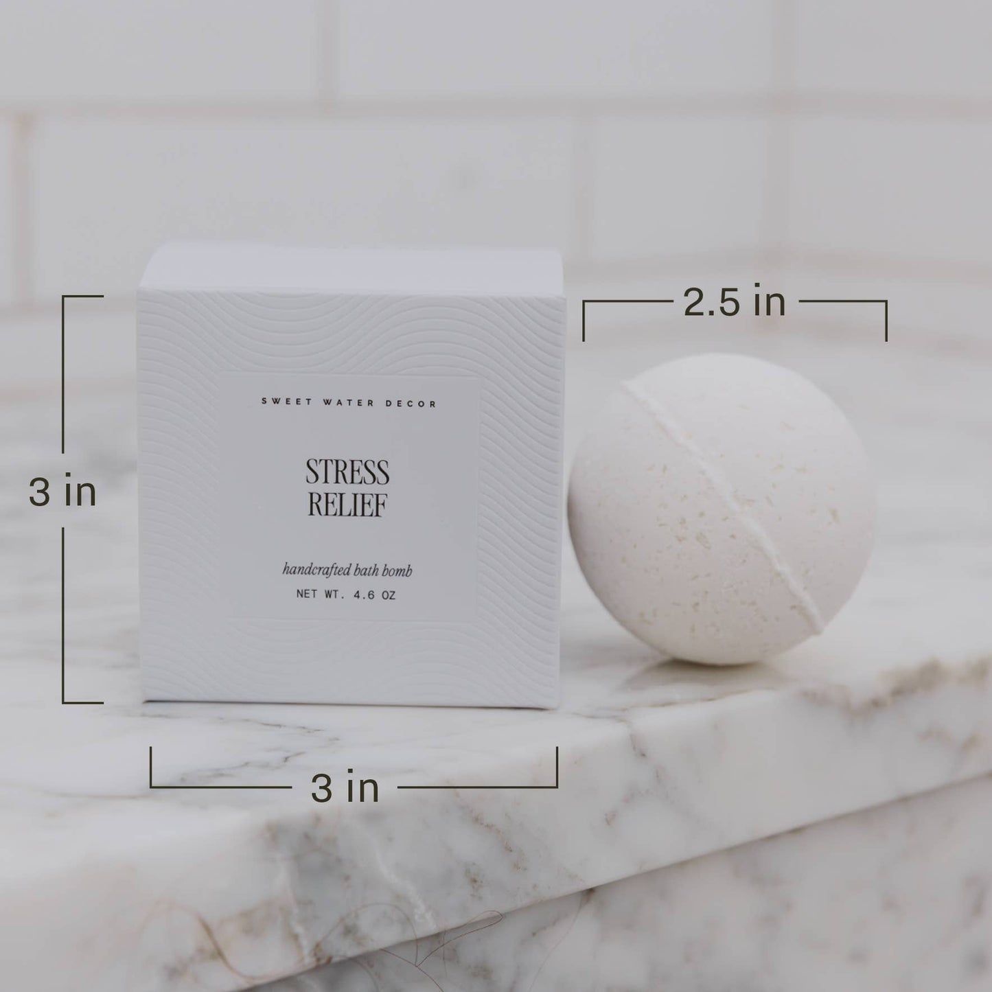 White Tea and Jasmine 4.6 oz Bath Bomb