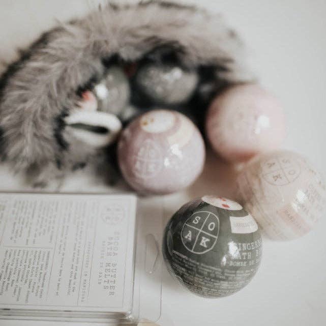 Gingerbread Bath Bomb - Canadian Made