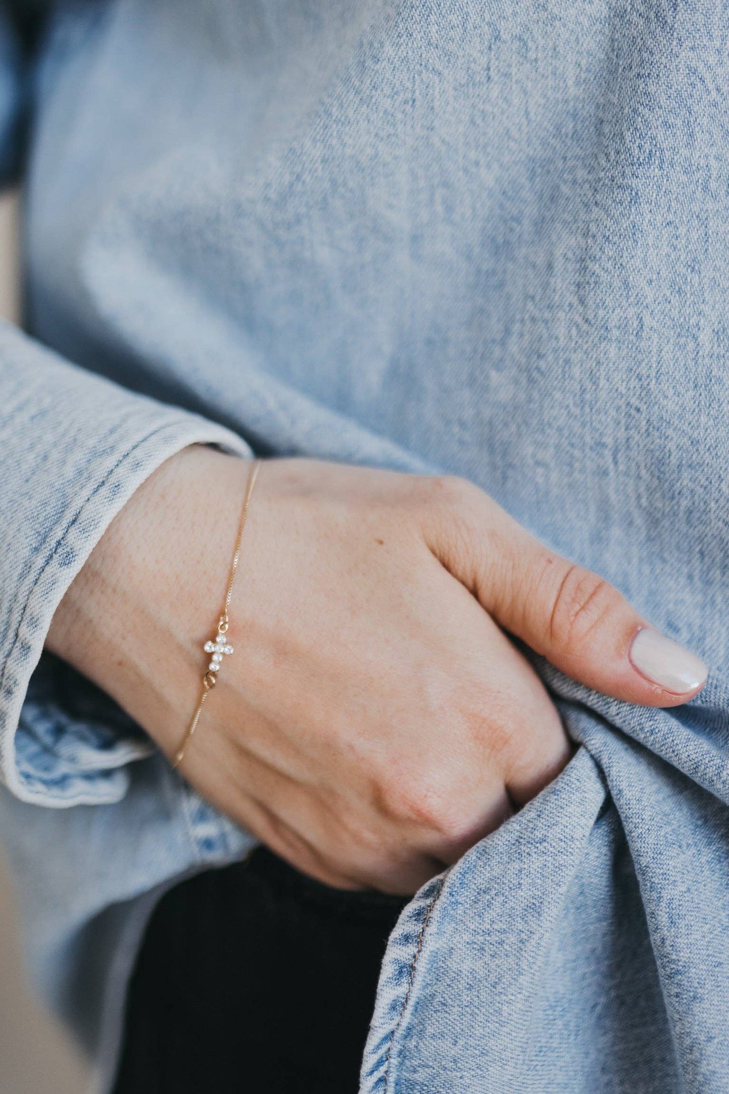 Dainty Cross Bracelet