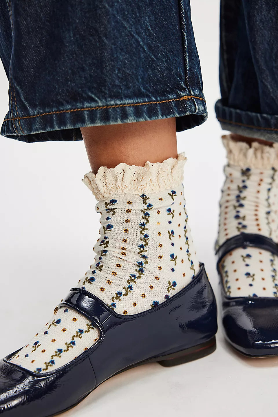 rosebud waffle knit socks